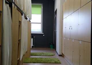 Хостелы Flatcom Hostel Минск Капсула в общем номере для мужчин и женщин-9