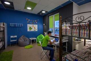 Хостелы Flatcom Hostel Минск Кровать в общем 6-местном номере для мужчин и женщин-2